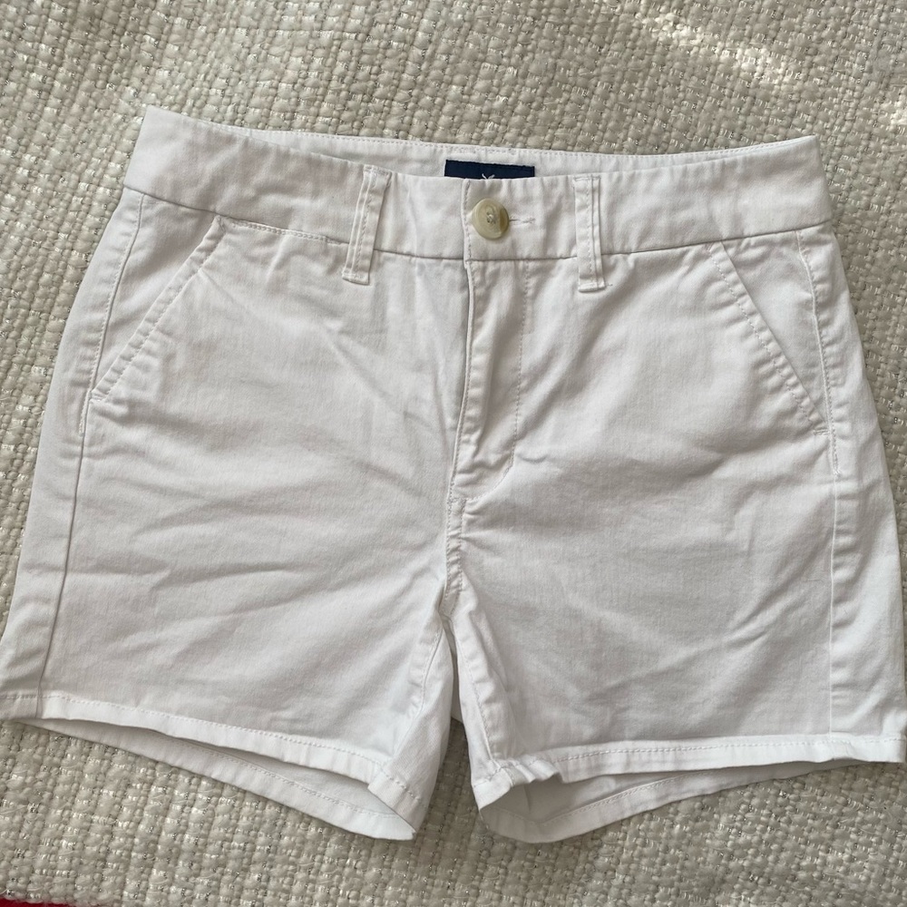 American Eagle White Hi- Rise Shortie Stretch Shorts Size 4 - Picture 1 of 6